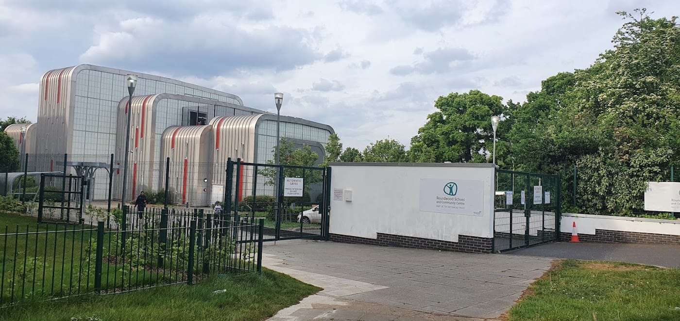 Roundwood Youth Centre — Roundwood School and Community Centre