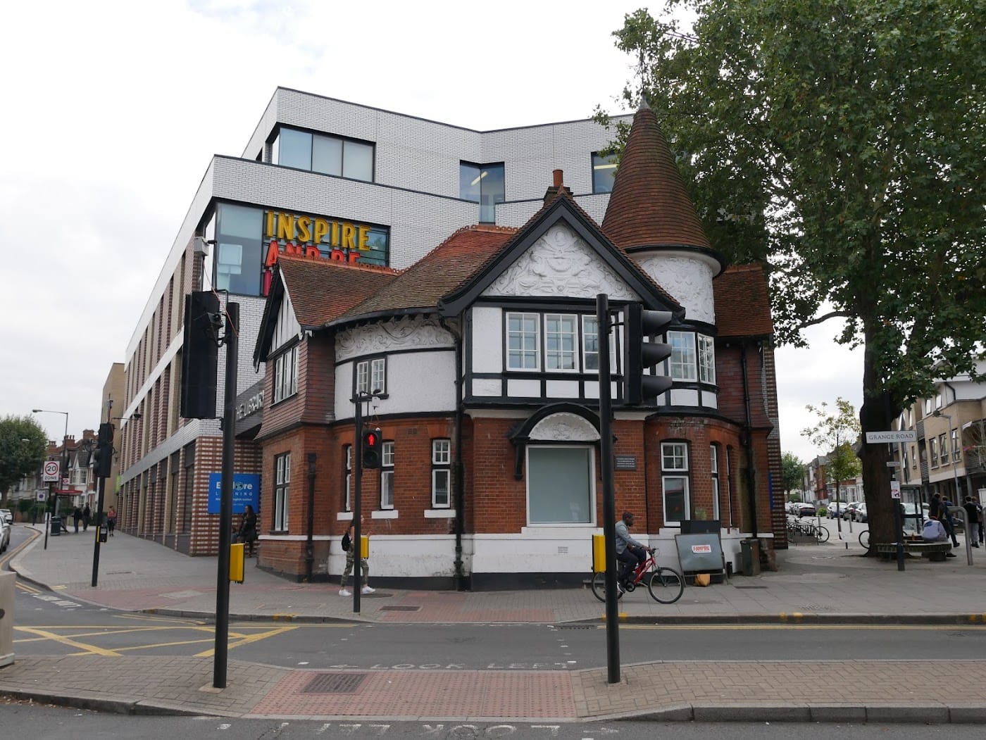 Willesden Green Library & Cultural Centre — The Library at Willesden Green