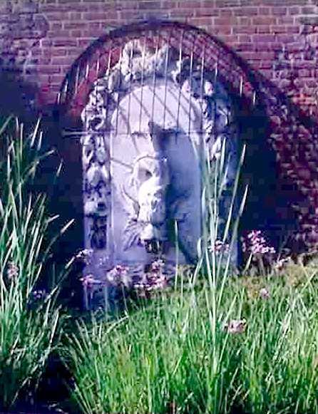 Pymmes Park — Thomas Angell drinking fountain, Pymmes Park