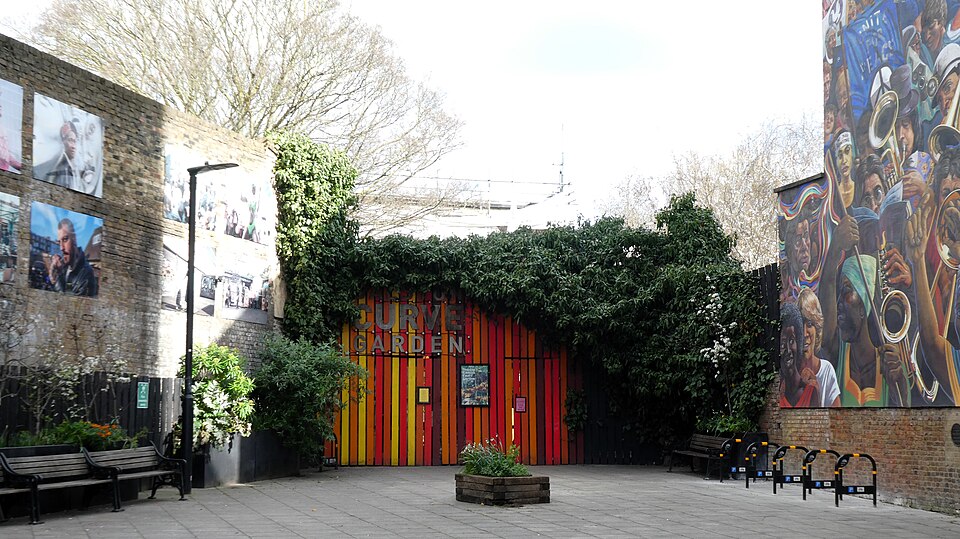 Dalston Eastern Curve Garden — photo 1