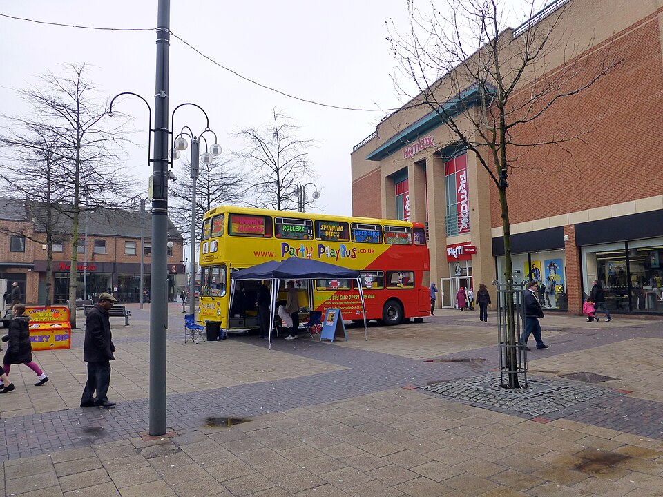 Hackney Playbus — photo 2