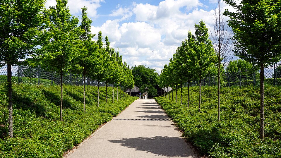 Nightingale Gardens — photo 1