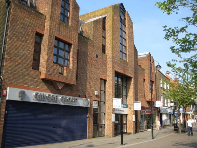 Uxbridge Library — Uxbridge Central Library