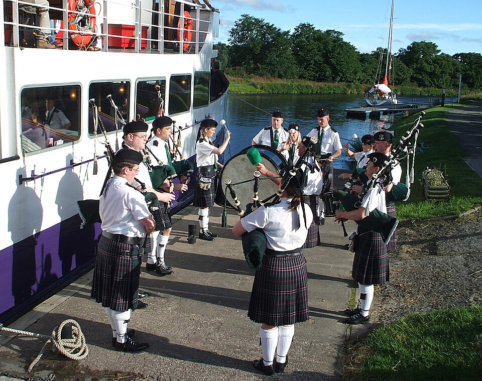 Islington Boat Club Family Cruises — photo 2