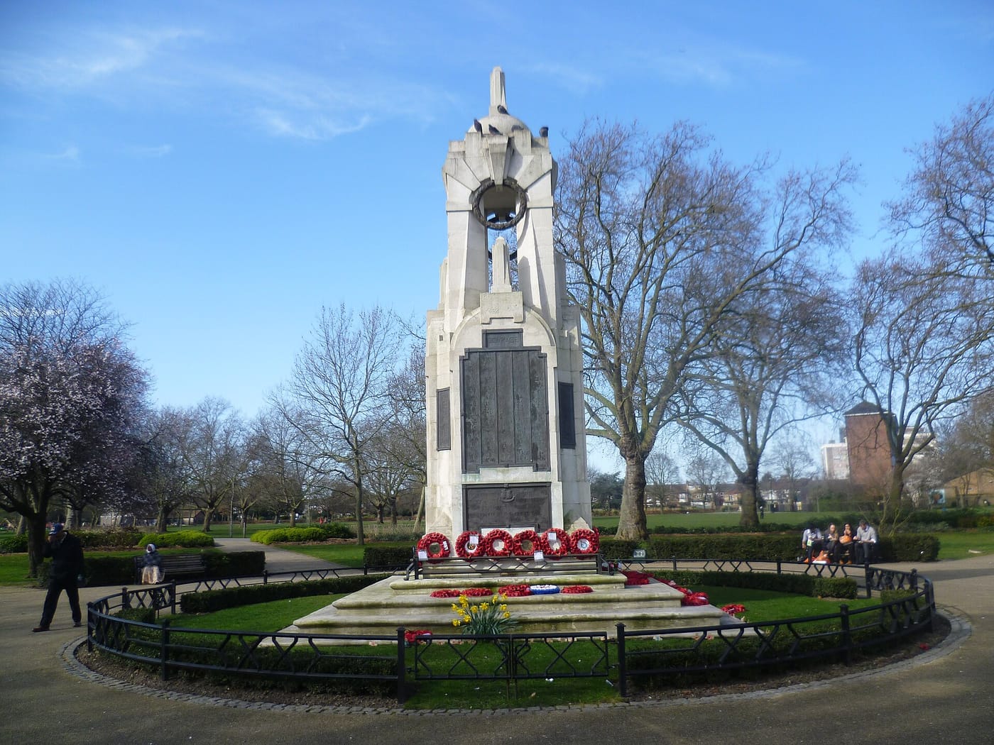 Central Park — East Ham War Memorial, Central Park (geograph 4382023)