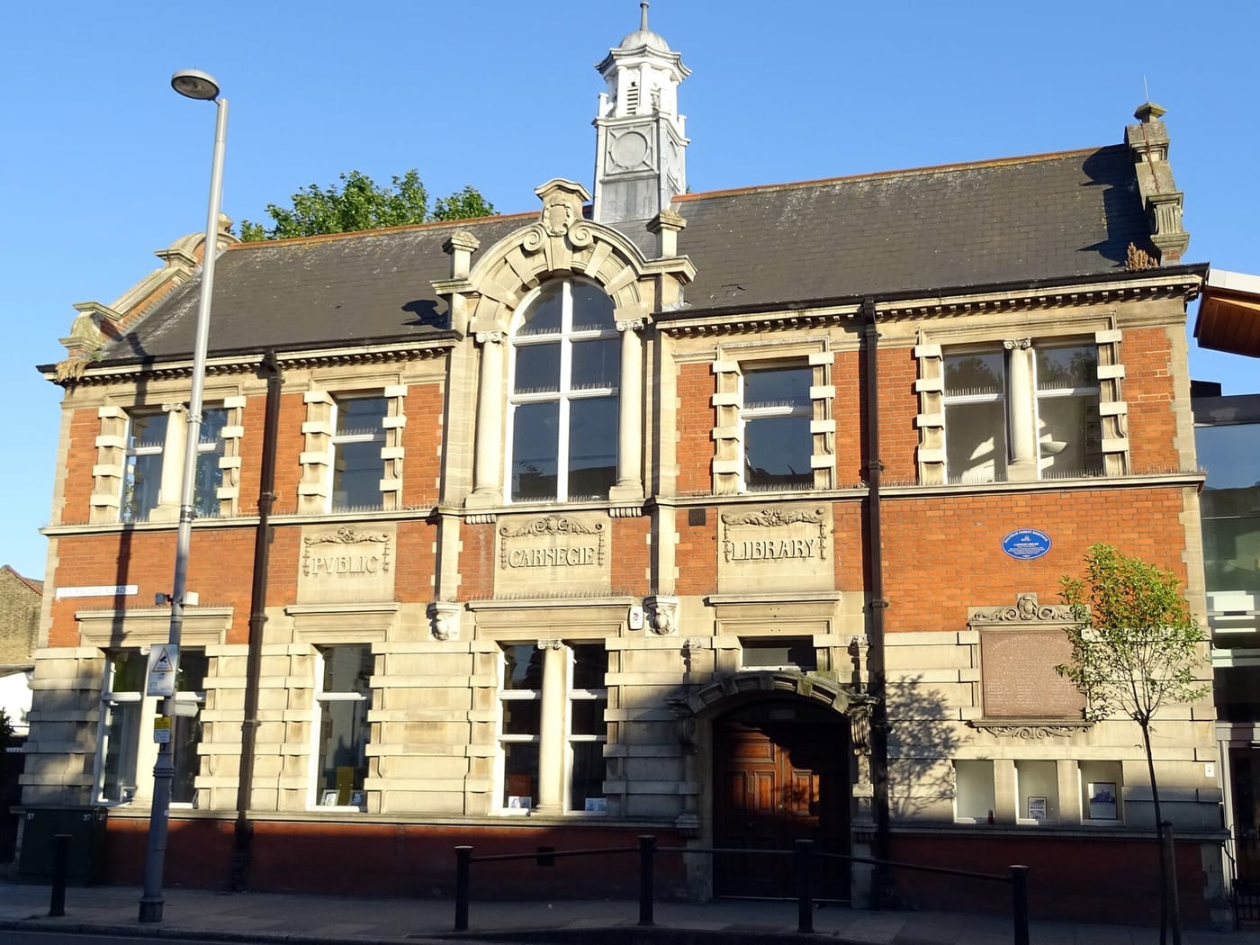 Lea Bridge Library — Carnegie Library - Lea Bridge Road Library Leyton E10