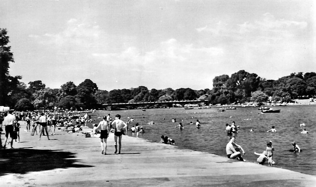 The LookOut, Hyde Park — Hyde Park (6853353480)